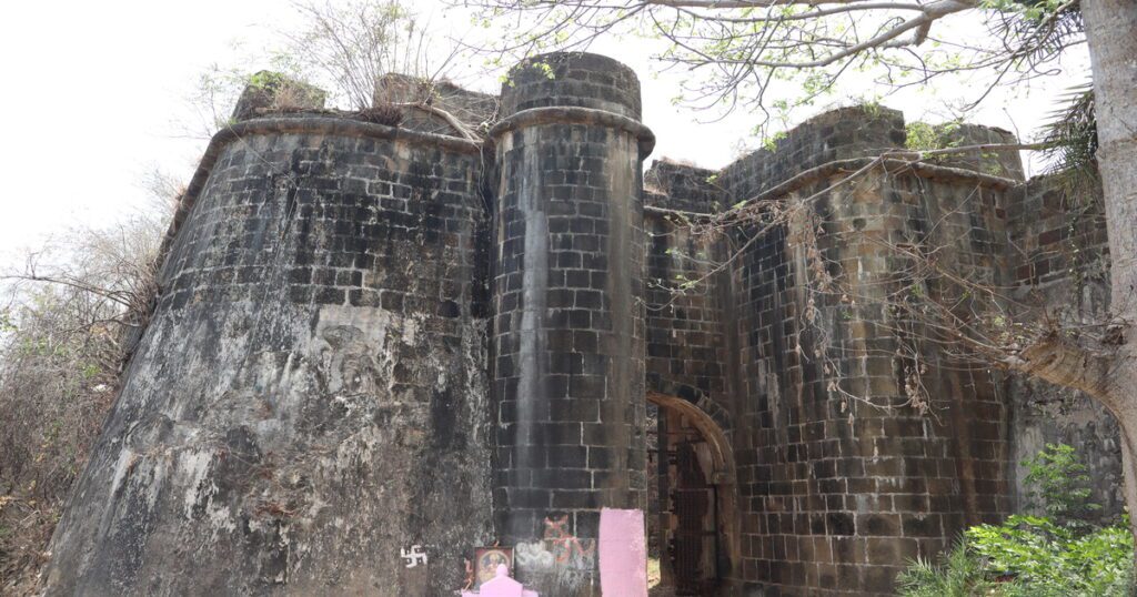 vasai fort